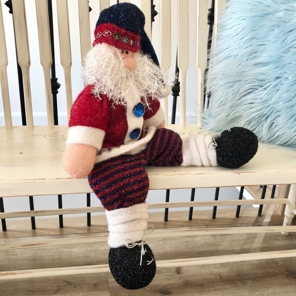 CHRISTMAS Santa, Plush Shimmery Santa, Christmas Decor, Very Good Condition - Picture 3 of 7